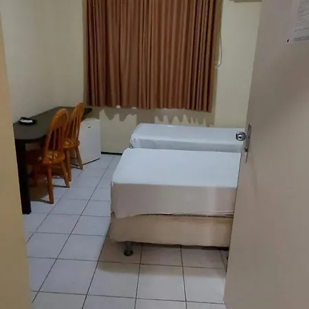 Hotel 2000